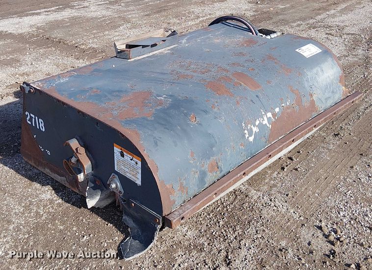 image for item FK0838 Ingersoll Rand Sweeper 72 skid steer sweeper