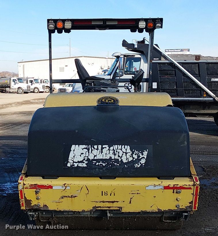 image for item FK0840 Hypac C766D double drum vibratory roller