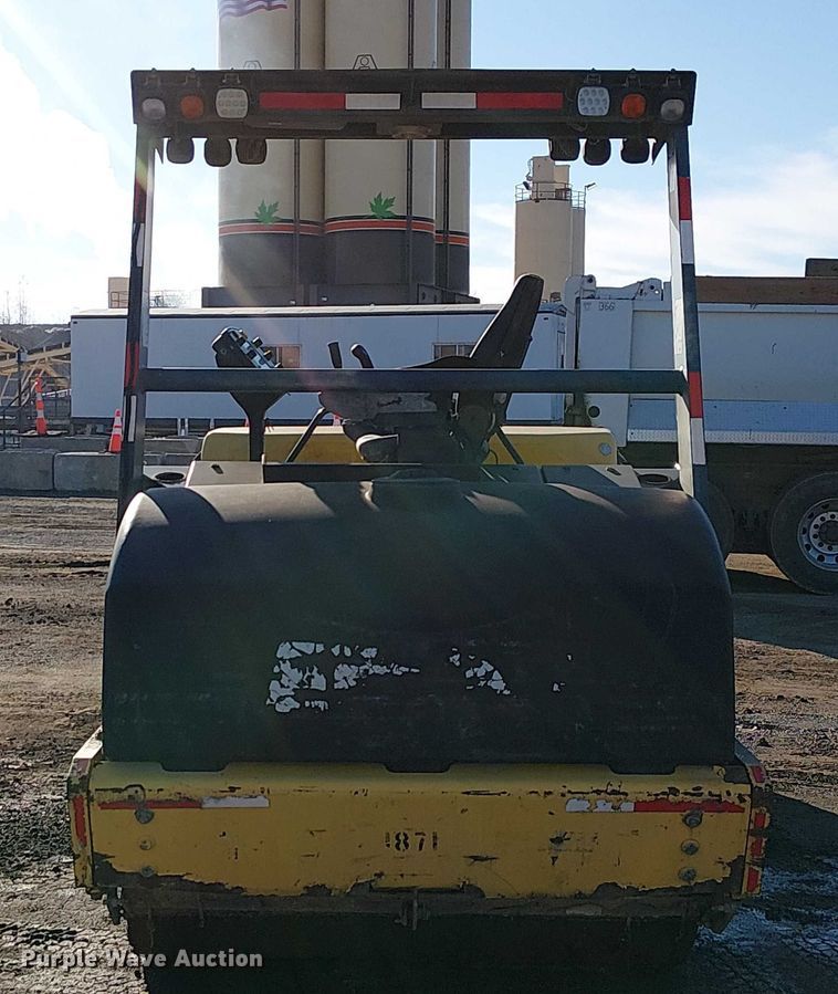 image for item FK0840 Hypac C766D double drum vibratory roller