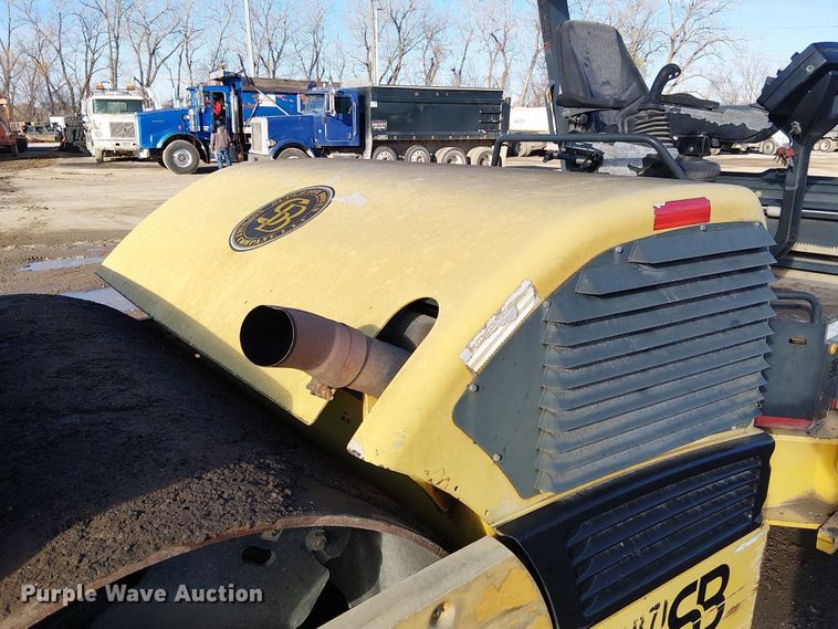 image for item FK0840 Hypac C766D double drum vibratory roller