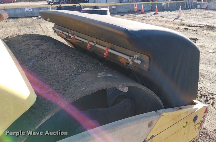 image for item FK0840 Hypac C766D double drum vibratory roller