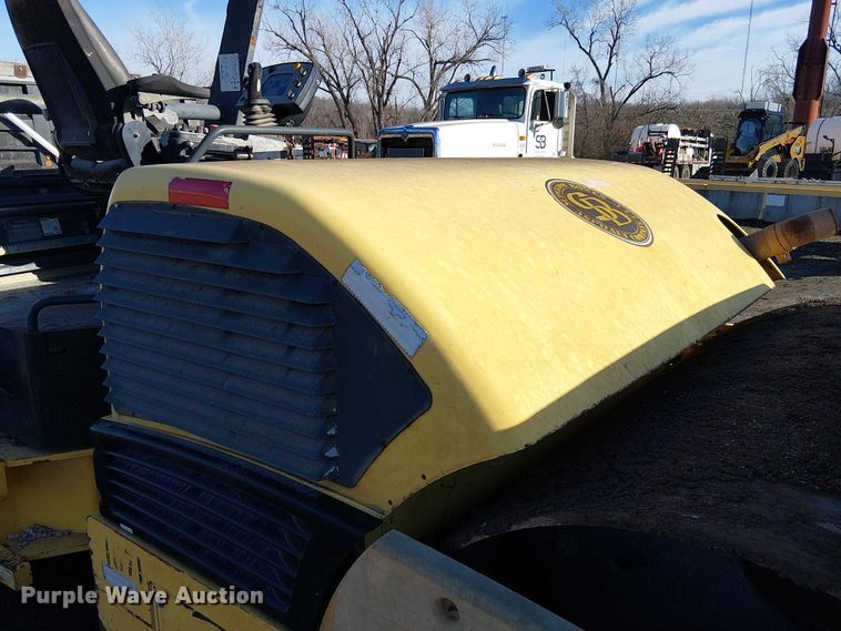 image for item FK0840 Hypac C766D double drum vibratory roller