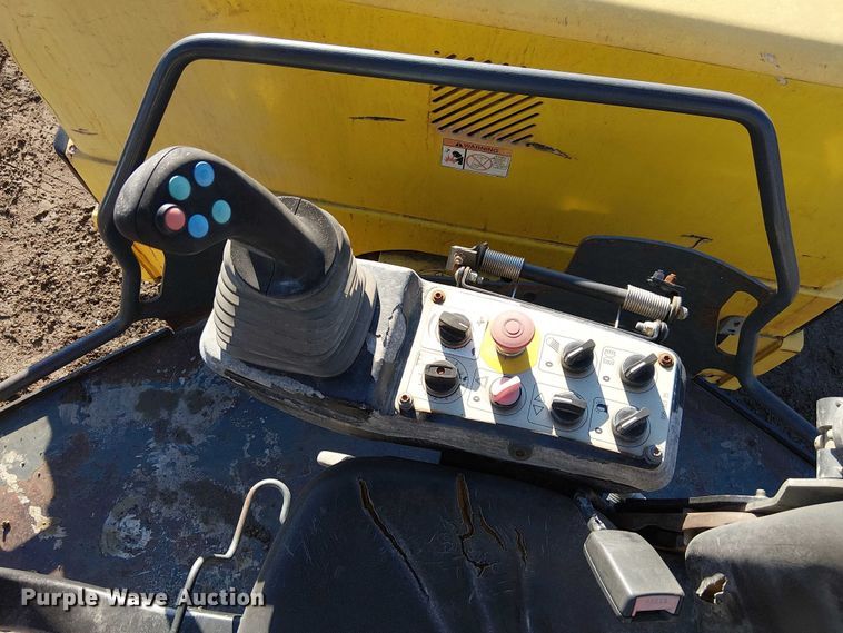 image for item FK0840 Hypac C766D double drum vibratory roller