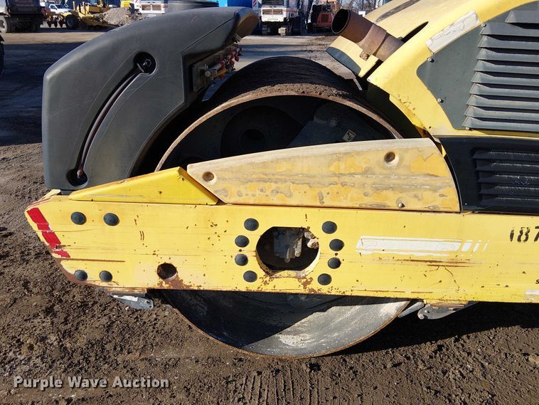 image for item FK0840 Hypac C766D double drum vibratory roller