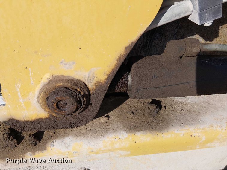 image for item FK0841 2005 Caterpillar 248B skid steer loader