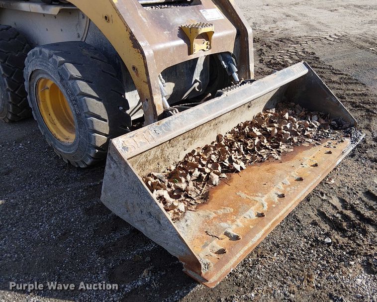 image for item FK0841 2005 Caterpillar 248B skid steer loader