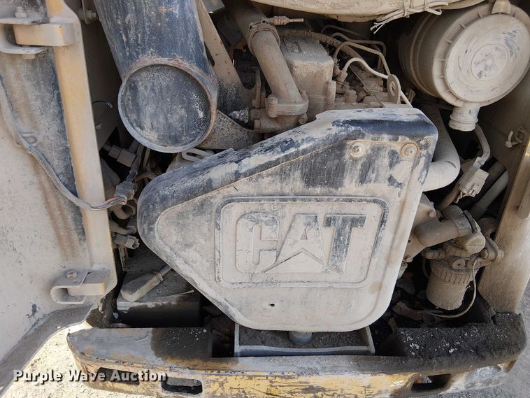 image for item FK0841 2005 Caterpillar 248B skid steer loader