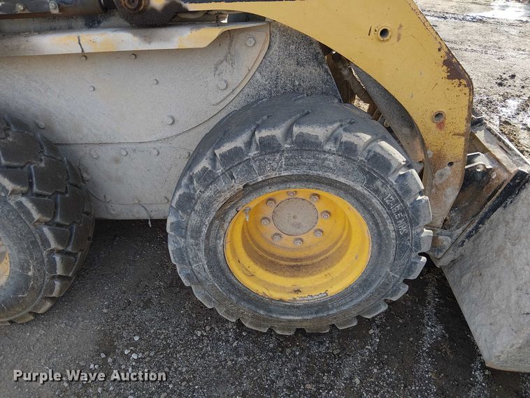 image for item FK0841 2005 Caterpillar 248B skid steer loader