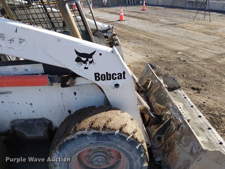 image for item FK0843 2003 Bobcat S250 skid steer loader