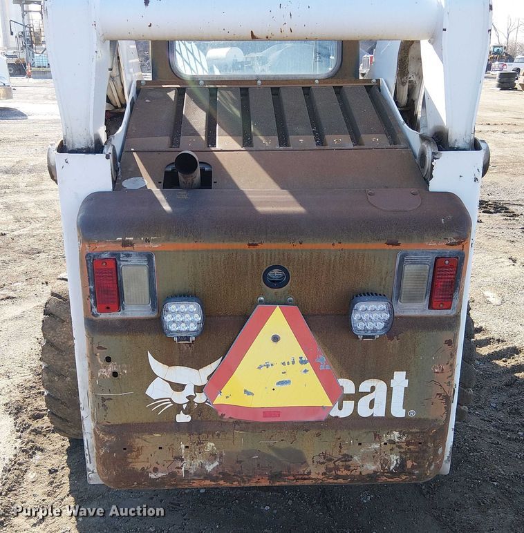 image for item FK0843 2003 Bobcat S250 skid steer loader