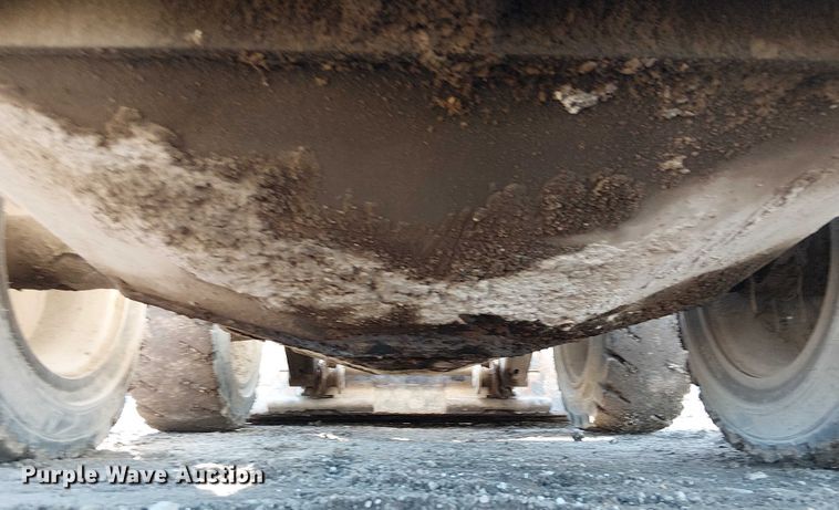 image for item FK0843 2003 Bobcat S250 skid steer loader