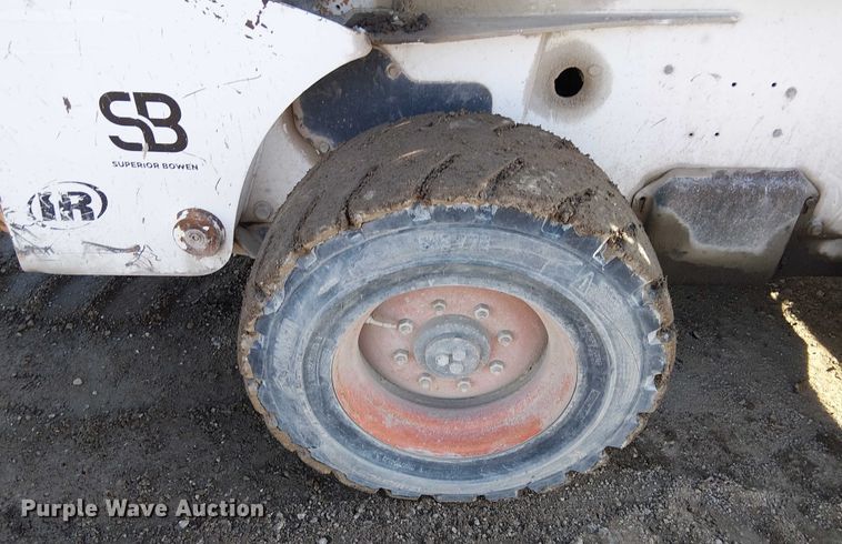 image for item FK0843 2003 Bobcat S250 skid steer loader