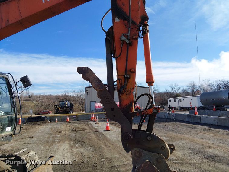 image for item FK0844 2014 Hitachi ZX135US-5N mini excavator