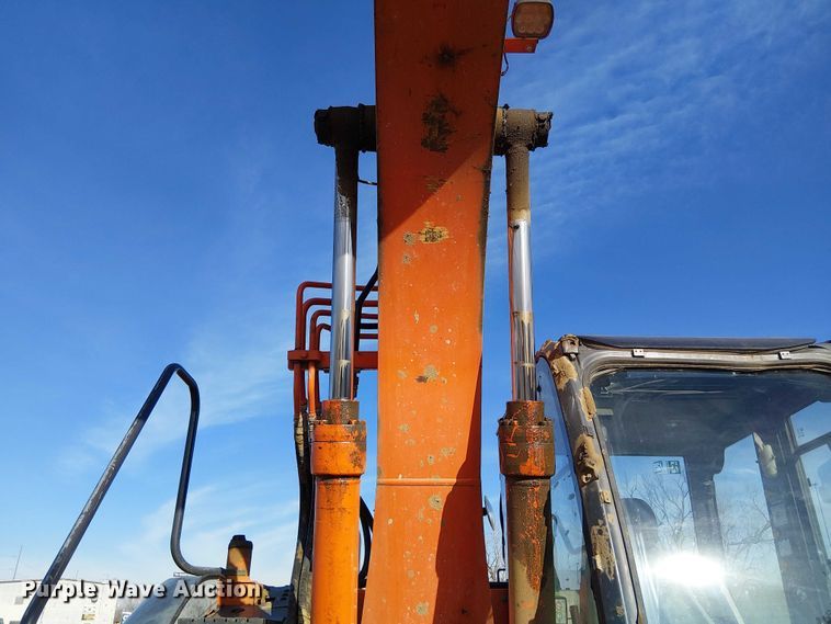 image for item FK0844 2014 Hitachi ZX135US-5N mini excavator