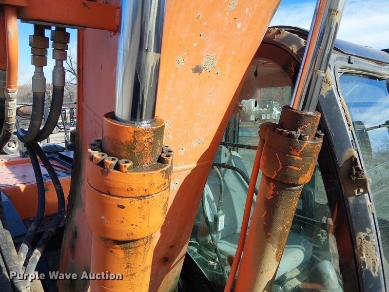 image for item FK0844 2014 Hitachi ZX135US-5N mini excavator