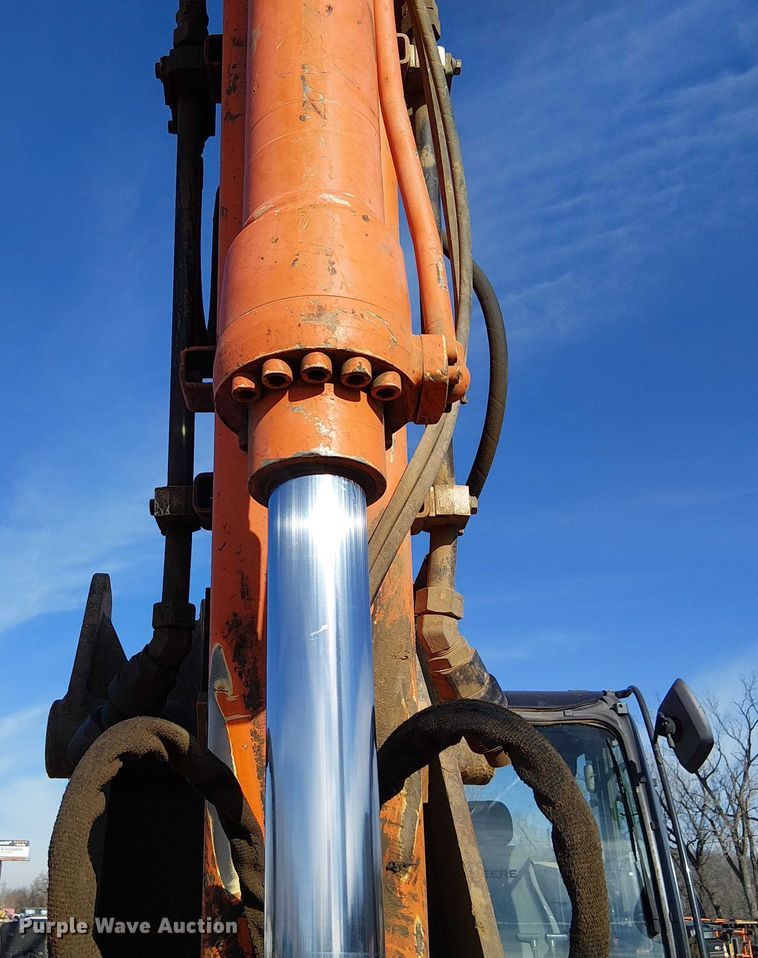 image for item FK0844 2014 Hitachi ZX135US-5N mini excavator