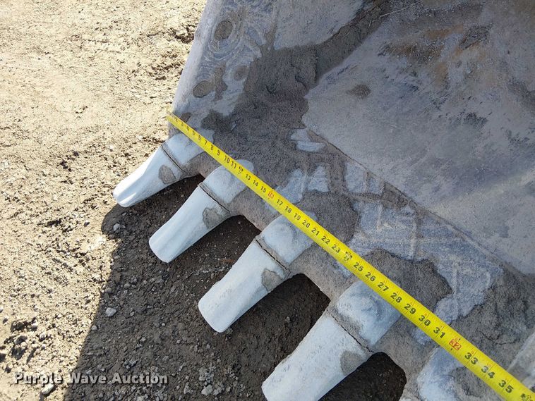 image for item FK0844 2014 Hitachi ZX135US-5N mini excavator