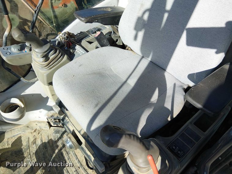 image for item FK0844 2014 Hitachi ZX135US-5N mini excavator