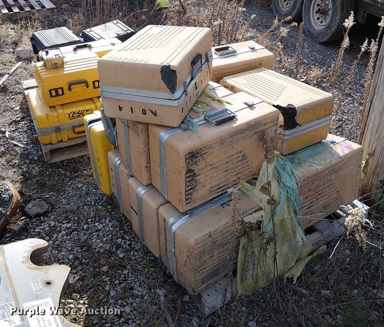 image for item FK0849 Approximately 16 grade control units