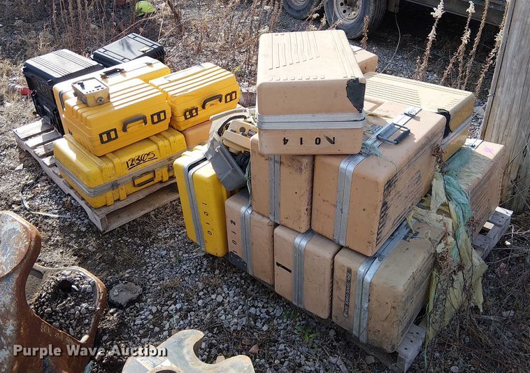 image for item FK0849 Approximately 16 grade control units