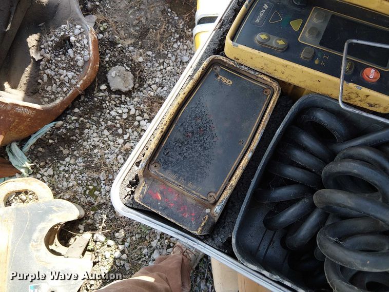 image for item FK0849 Approximately 16 grade control units