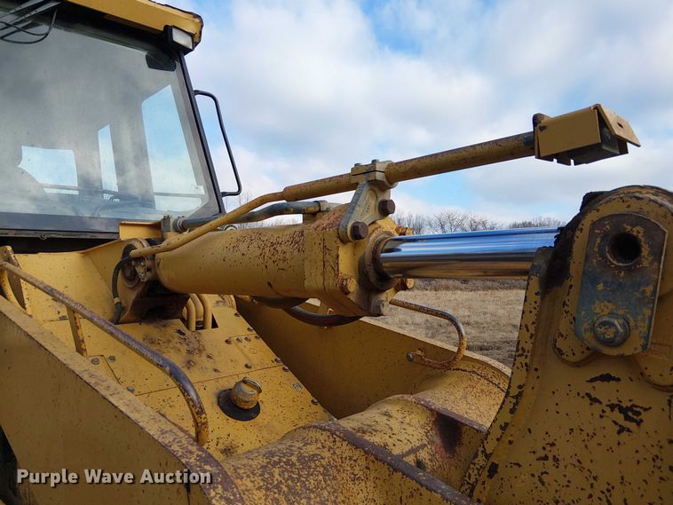 image for item FK0854 2005 Caterpillar  963C track loader