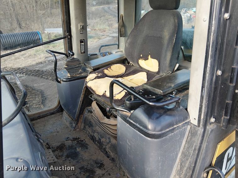 image for item FK0854 2005 Caterpillar  963C track loader