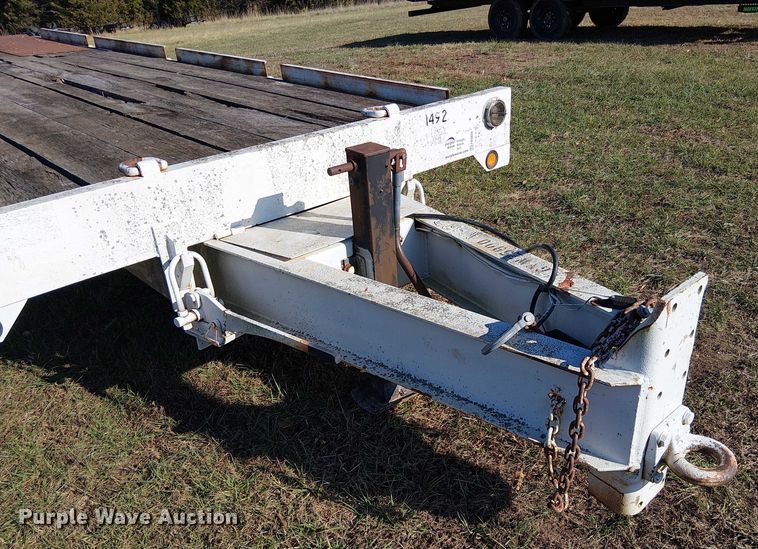 image for item FK0859 1997 Towmaster T-20T tilt deck equipment trailer