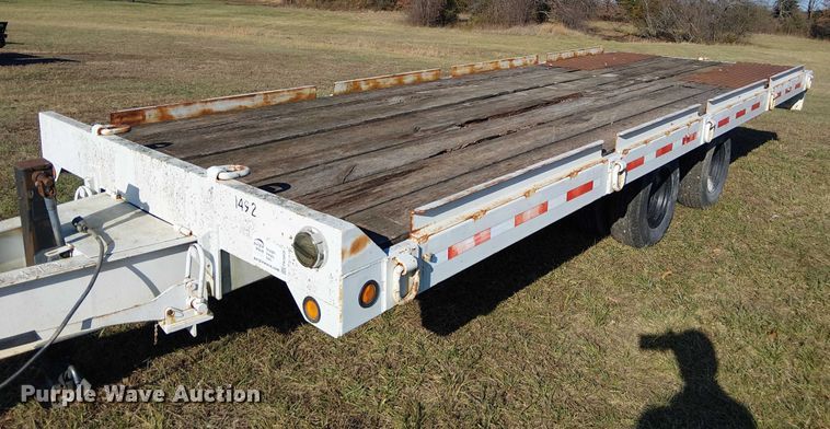 image for item FK0859 1997 Towmaster T-20T tilt deck equipment trailer