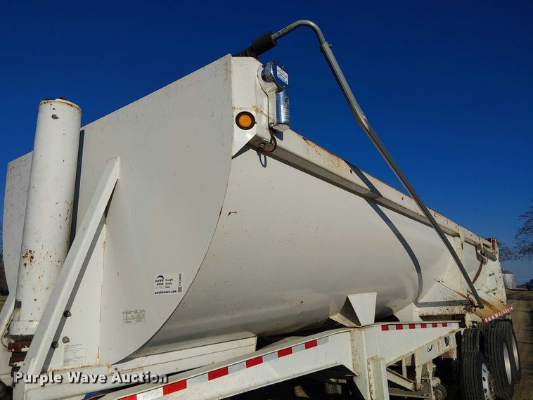 image for item FK0860 2021 Construction Trailer Specialists HRD 28 QF TRI end dump trailer