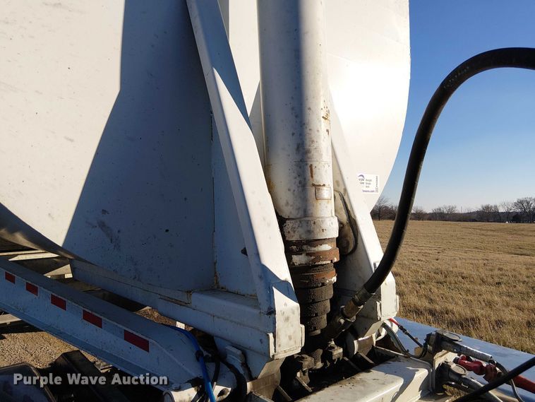 image for item FK0860 2021 Construction Trailer Specialists HRD 28 QF TRI end dump trailer