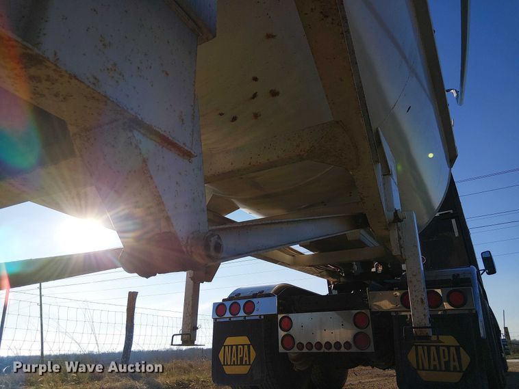 image for item FK0860 2021 Construction Trailer Specialists HRD 28 QF TRI end dump trailer