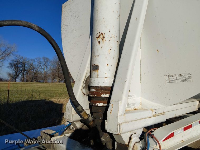 image for item FK0860 2021 Construction Trailer Specialists HRD 28 QF TRI end dump trailer