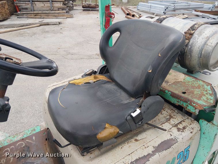 image for item FK0863 Mitsubishi FG25 forklift