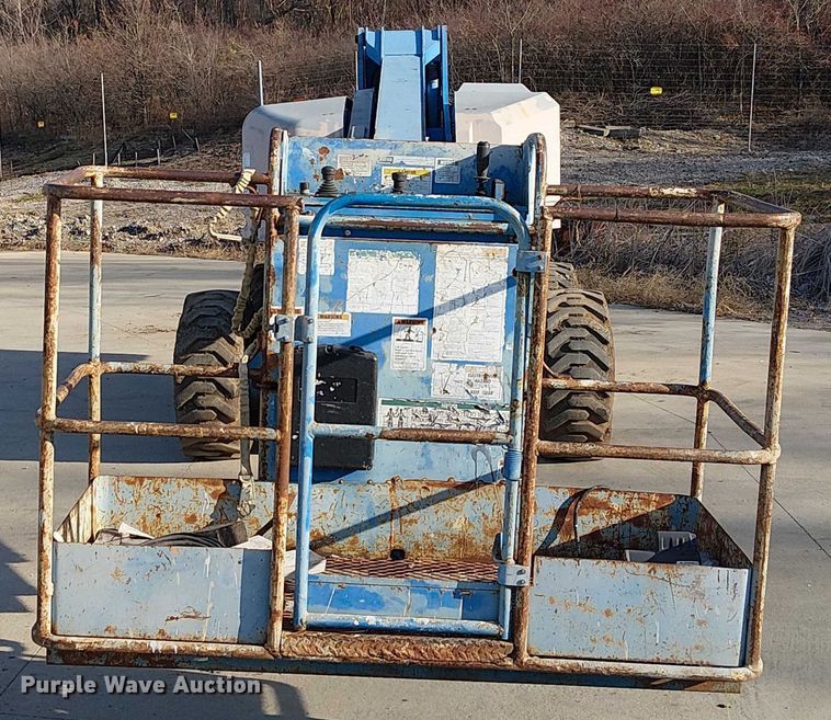 image for item FK0864 2000 Genie S-60  boom lift