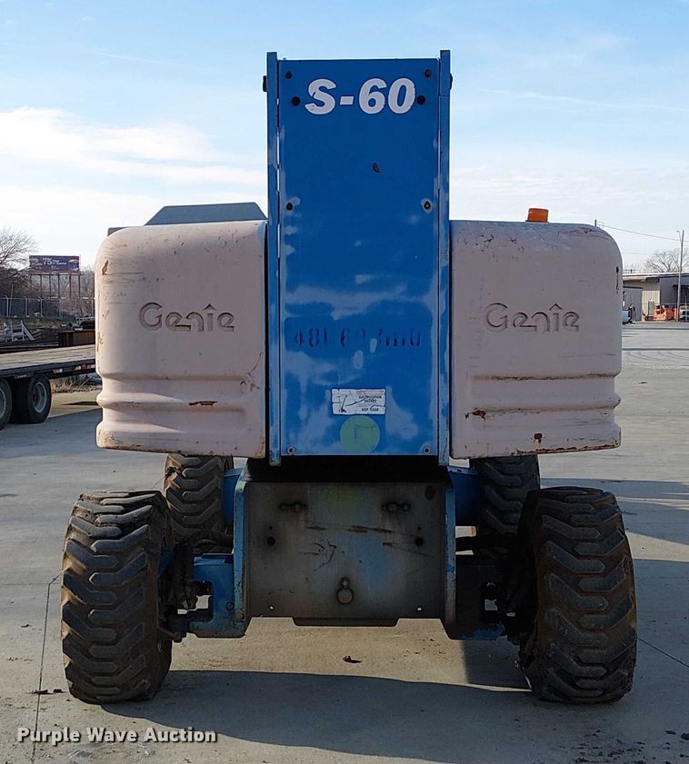 image for item FK0864 2000 Genie S-60  boom lift