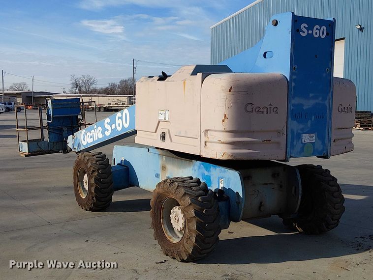 image for item FK0864 2000 Genie S-60  boom lift