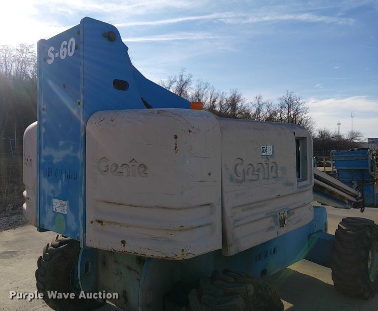image for item FK0864 2000 Genie S-60  boom lift