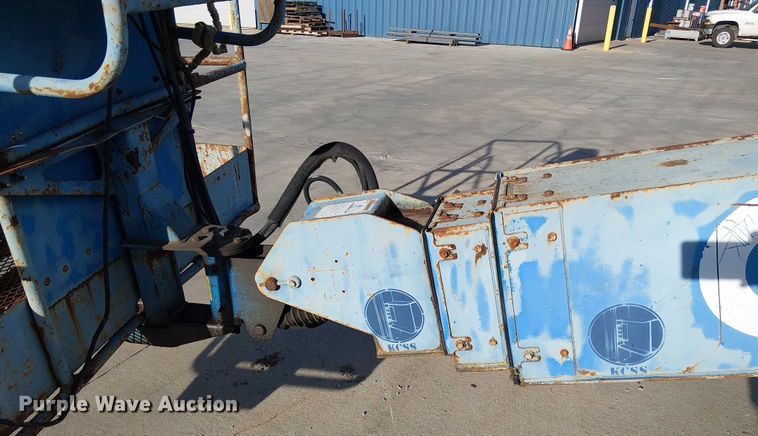 image for item FK0864 2000 Genie S-60  boom lift