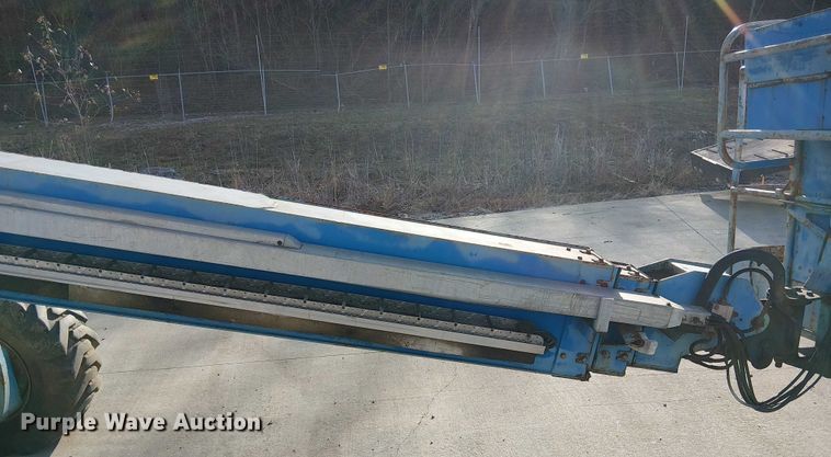image for item FK0864 2000 Genie S-60  boom lift