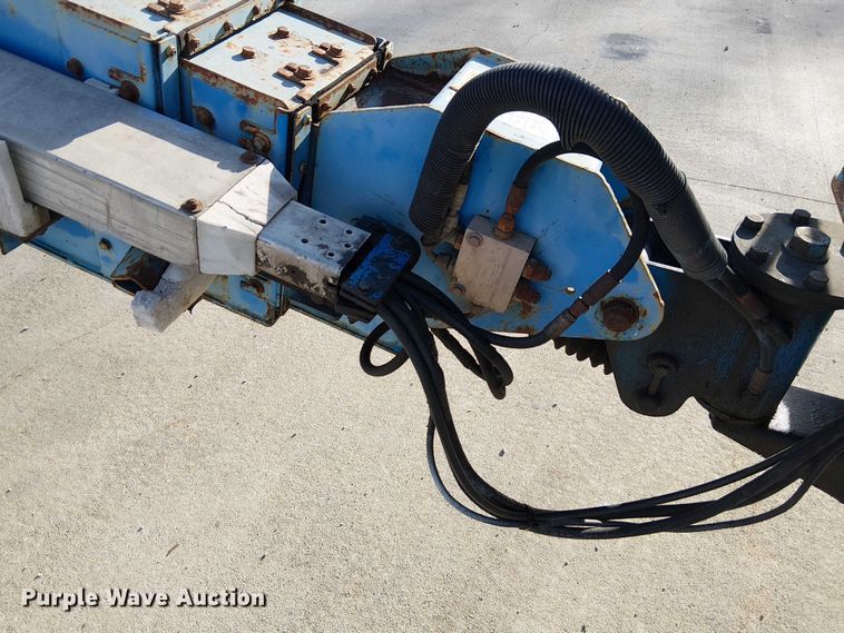 image for item FK0864 2000 Genie S-60  boom lift