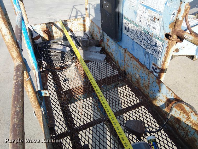 image for item FK0864 2000 Genie S-60  boom lift