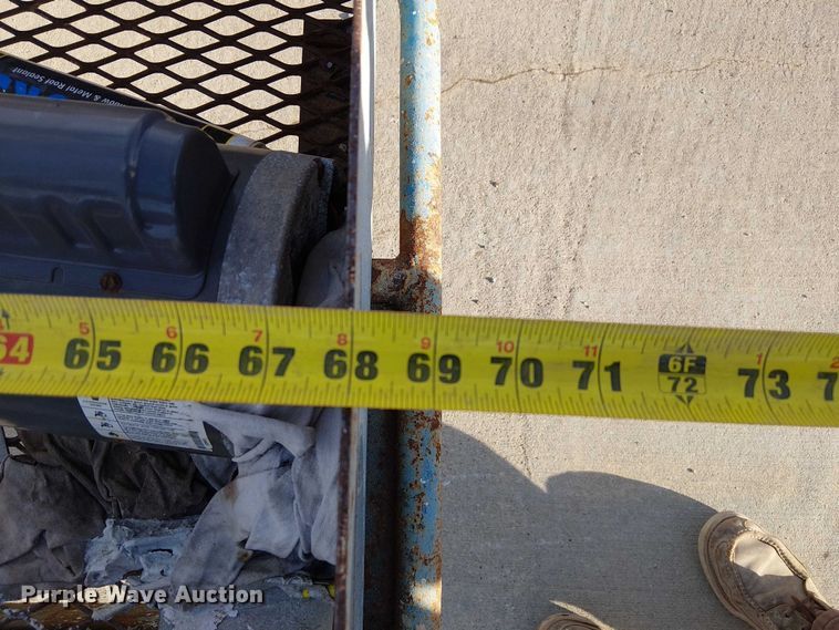 image for item FK0864 2000 Genie S-60  boom lift