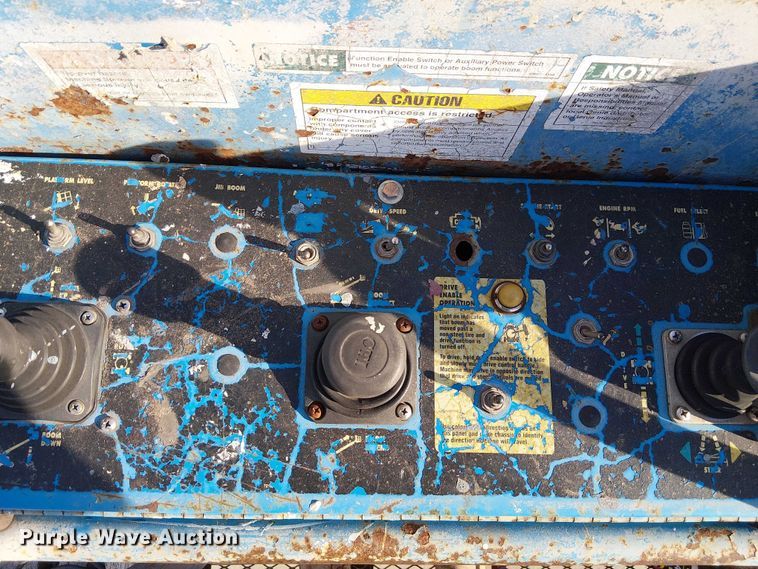 image for item FK0864 2000 Genie S-60  boom lift