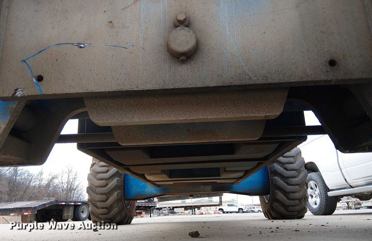 image for item FK0864 2000 Genie S-60  boom lift