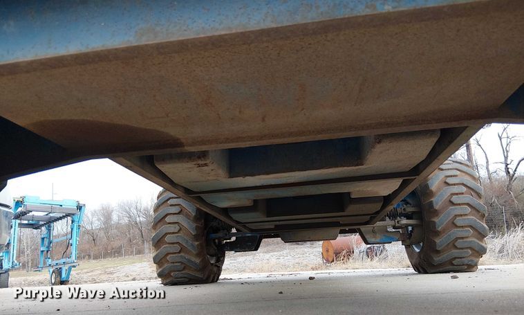 image for item FK0864 2000 Genie S-60  boom lift