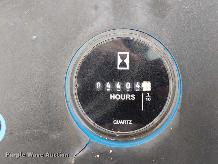 image for item FK0864 2000 Genie S-60  boom lift