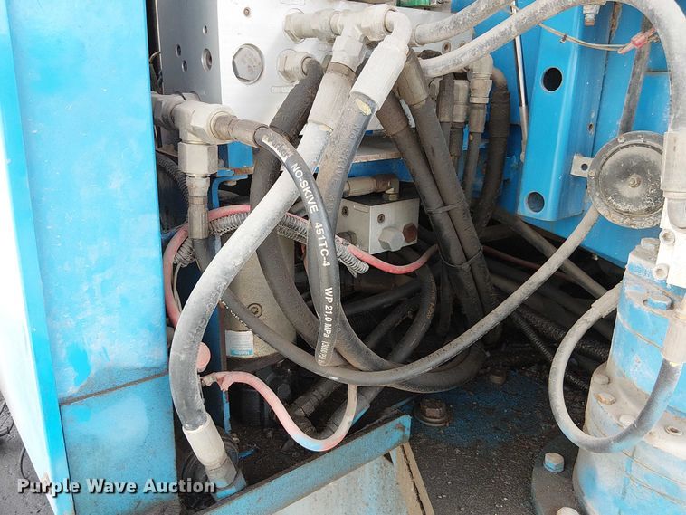 image for item FK0864 2000 Genie S-60  boom lift