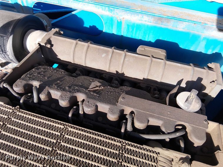 image for item FK0864 2000 Genie S-60  boom lift