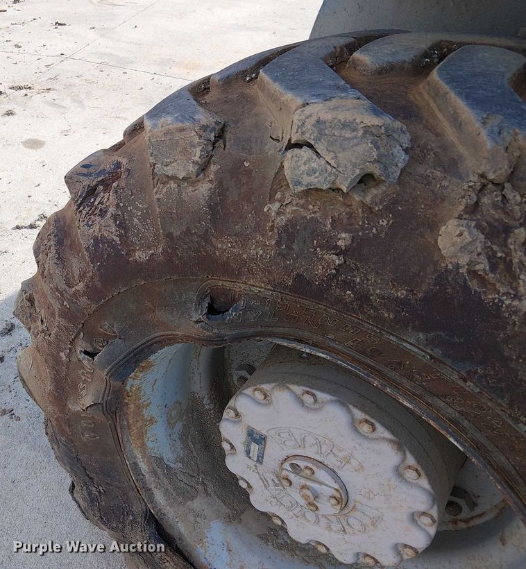 image for item FK0864 2000 Genie S-60  boom lift